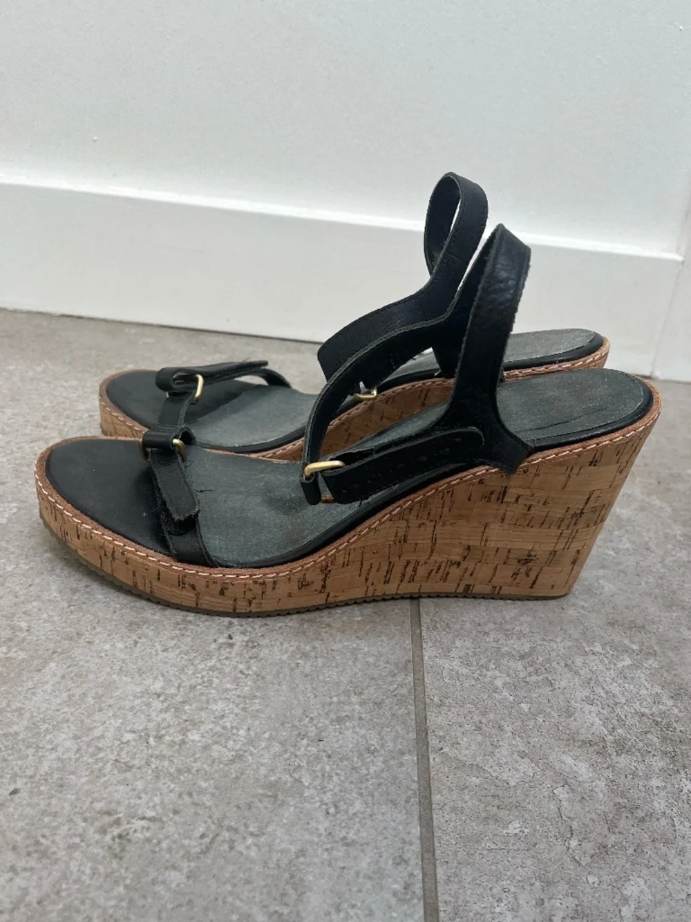 Amazing Black Wedge Heels size 9